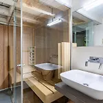 Luxury Duplex Flat With Sauna Few Steps From Duomo ミラノ