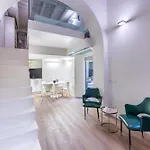 アパート Luxury Duplex Flat With Sauna Few Steps From Duomo ミラノ