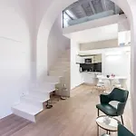 アパート Luxury Duplex Flat With Sauna Few Steps From Duomo ミラノ