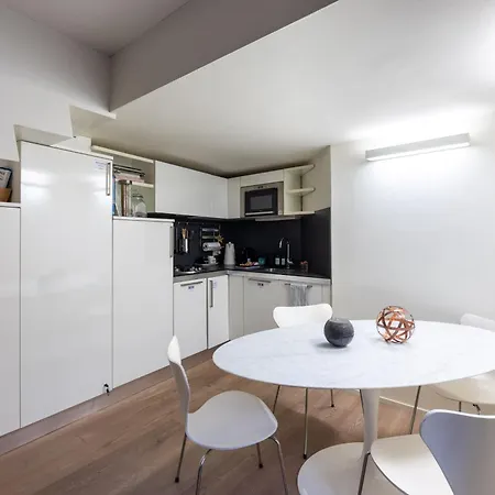 Luxury Duplex Flat With Sauna Few Steps From Duomo Apartament Mediolan