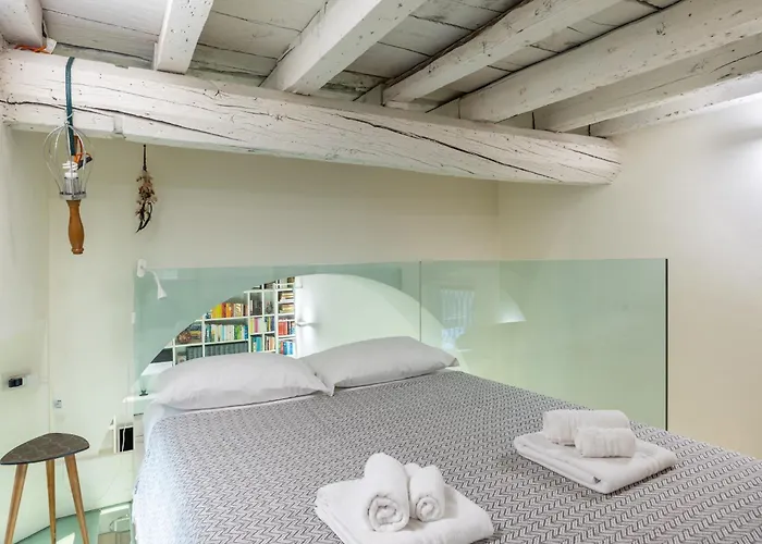 Luxury Duplex Flat With Sauna Few Steps From Duomo Daire Milano