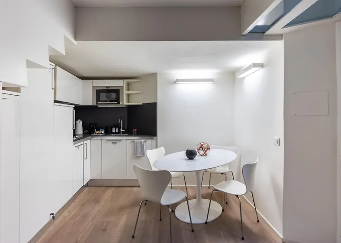 Luxury Duplex Flat With Sauna Few Steps From Duomo Daire