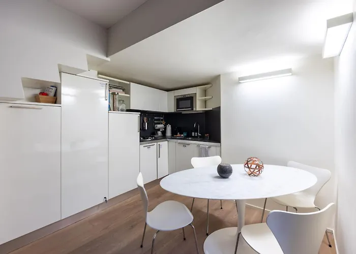 Luxury Duplex Flat With Sauna Few Steps From Duomo Daire Milano