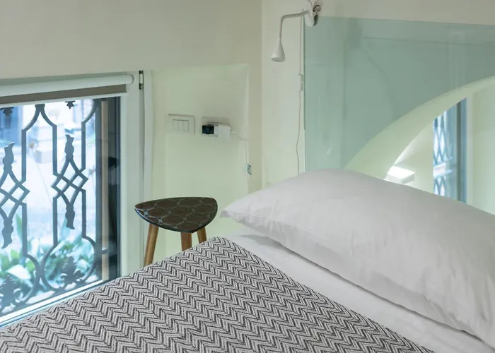 Luxury Duplex Flat With Sauna Few Steps From Duomo Apartmán *